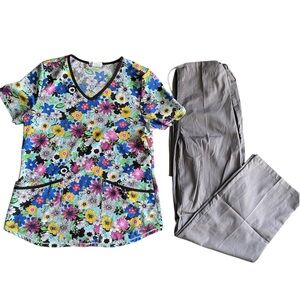 BUNDLE (2) Size Small Scrub Top & Bottoms